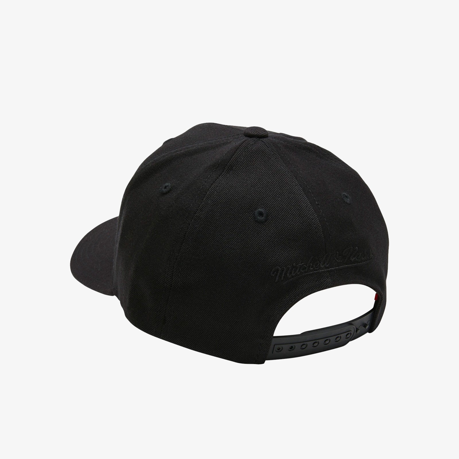 Brooklyn Nets All Black Logo Classic Red Snapback