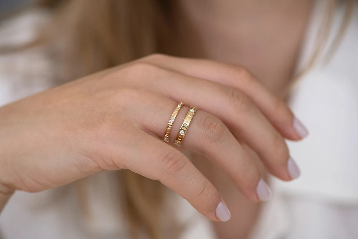 Moon Phase Ring with Full Moon Diamonds - Thin